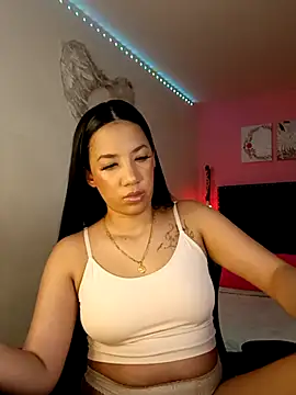 SallyWhitee online show from July 10, 2026, 5:07 am