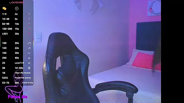 Snapshot of SallyWhitee chatting on December 3, 2025, 3:51 am SallyWhitee online show from December 3, 2025, 3:51 am