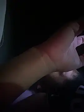 Mineirinho043 online show from December 18, 2025, 11:30 pm