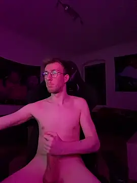 ItsMeLumisch online show from February 18, 2026, 1:03 am