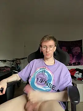 ItsMeLumisch online show from October 23, 2025, 2:05 pm