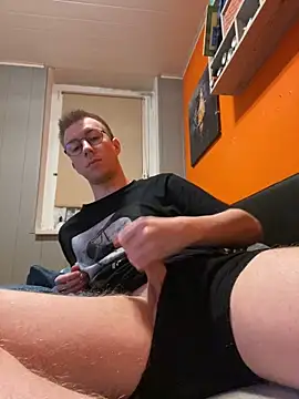 ItsMeLumisch online show from February 27, 2025, 12:03 am