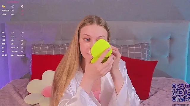 Snapshot of soft_babe chatting on June 4, 2026, 8:24 pm soft babe online show from June 4, 2026, 8:24 pm