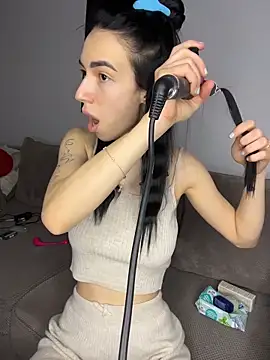 Celine Roxelle online show from March 2, 2026, 2:46 pm