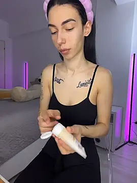 Celine Roxelle online show from March 20, 2026, 9:16 pm