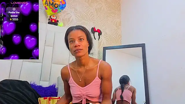 dafnnelewis online show from April 15, 2026, 11:05 am