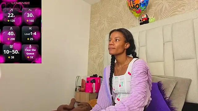 Snapshot of dafnnelewis chatting on May 30, 2026, 11:16 am dafnnelewis online show from May 30, 2026, 11:16 am