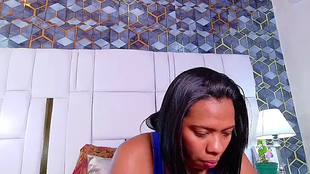 cattaleya get online show from October 11, 2025, 2:07 pm