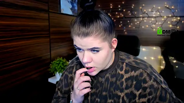 elmira rose online show from February 8, 2025, 1:54 pm