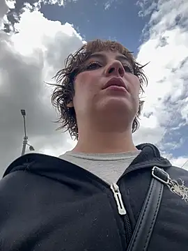 Maggie Geller online show from February 5, 2026, 5:42 pm