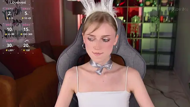 Snapshot of KiraMontoya chatting on June 25, 2026, 3:28 pm KiraMontoya online show from June 25, 2026, 3:28 pm