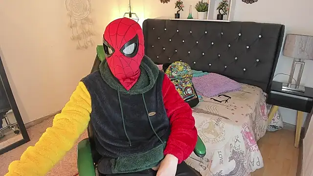 Golden-Boyy online show from October 2, 2025, 3:32 am