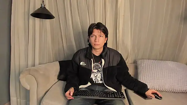 Golden-Boyy online show from March 18, 2025, 12:06 pm