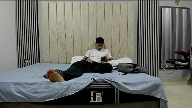 Snapshot of ANDRES_STUD chatting on February 17, 2026, 3:59 am ANDRES STUD online show from February 17, 2026, 3:59 am