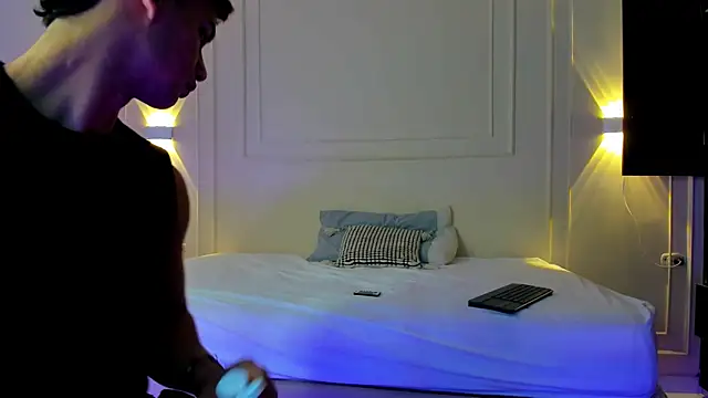 ANDRES STUD online show from June 2, 2026, 4:12 am