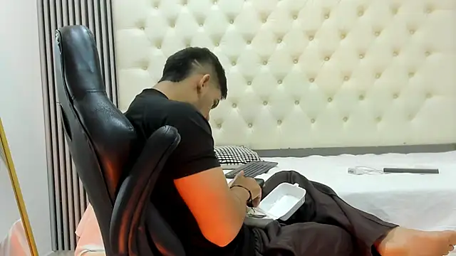 ANDRES STUD online show from March 10, 2026, 3:54 am