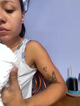Snapshot of julieta_fn chatting on April 19, 2026, 1:56 pm julieta fn online show from April 19, 2026, 1:56 pm