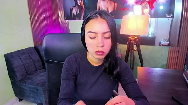 Snapshot of julieta_fn chatting on May 14, 2026, 3:20 pm julieta fn online show from May 14, 2026, 3:20 pm