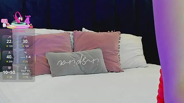 nattashaa7 online show from October 13, 2025, 11:34 am