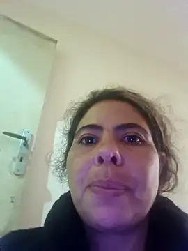 Snapshot of Reem123- chatting on December 3, 2025, 11:42 am Reem123- online show from December 3, 2025, 11:42 am