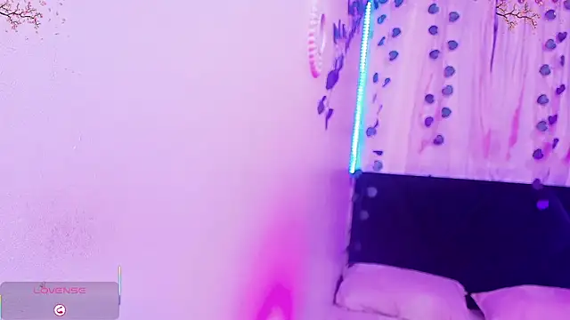 Irina milkmaid online show from April 15, 2026, 7:18 pm