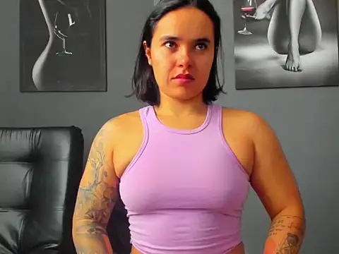 Snapshot of karlyjons12 chatting on November 6, 2025, 12:31 pm karlyjons12 online show from November 6, 2025, 12:31 pm