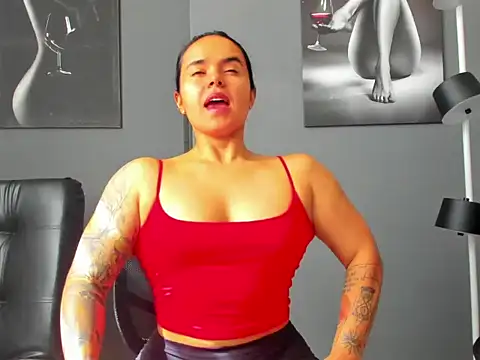 Snapshot of karlyjons12 chatting on October 30, 2025, 2:14 pm karlyjons12 online show from October 30, 2025, 2:14 pm