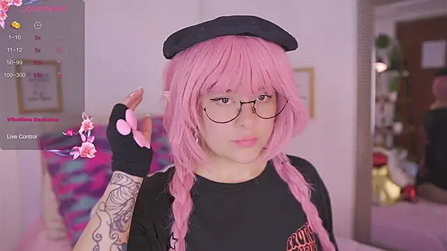 Neekito  online show from November 22, 2025, 12:21 am