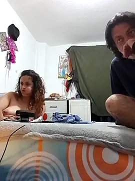 jeans and emma online show from November 27, 2025, 12:44 am