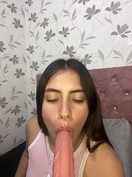 Snapshot of Emmaa_dia chatting on March 4, 2025, 8:38 pm Emmaa dia online show from March 4, 2025, 8:38 pm