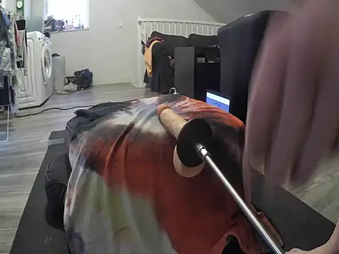 YourLoveBoyKevin online show from February 19, 2026, 3:53 pm