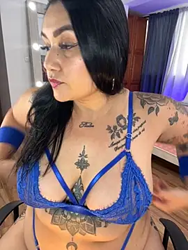 Madissonlove 1 online show from October 19, 2025, 6:43 pm