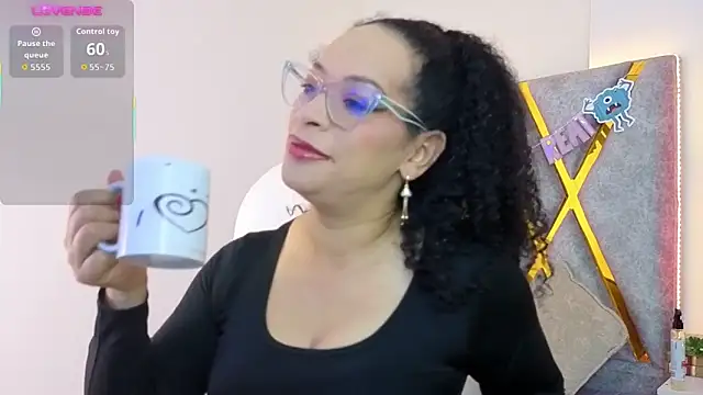 Snapshot of Cintiia_Holmes chatting on February 6, 2026, 11:34 pm Cintiia Holmes online show from February 6, 2026, 11:34 pm