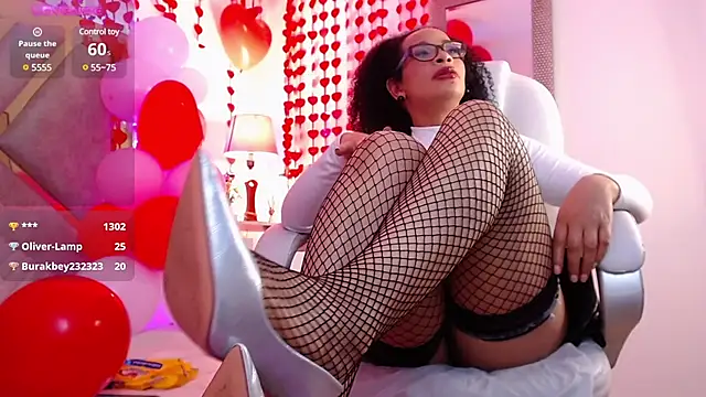 Cintiia Holmes online show from February 15, 2025, 3:06 pm