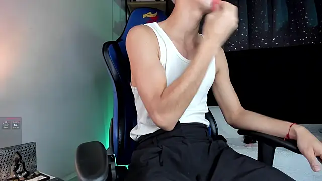 NovaaWheler online show from December 22, 2025, 12:33 am