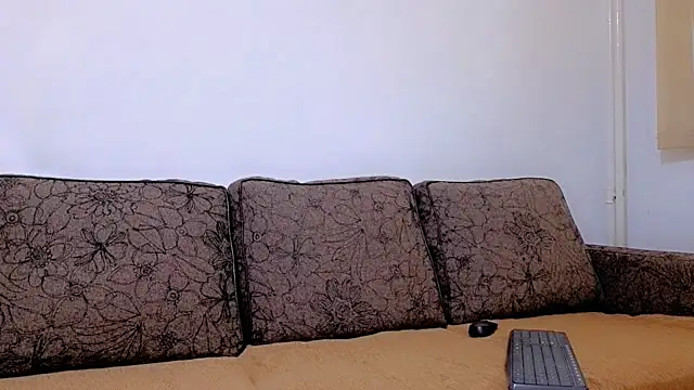 Snapshot of ChristiHanson chatting on November 28, 2025, 9:20 am ChristiHanson online show from November 28, 2025, 9:20 am