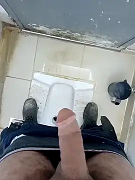 Snapshot of bigcockturk3 chatting on February 18, 2025, 5:42 pm bigcockturk3 online show from February 18, 2025, 5:42 pm