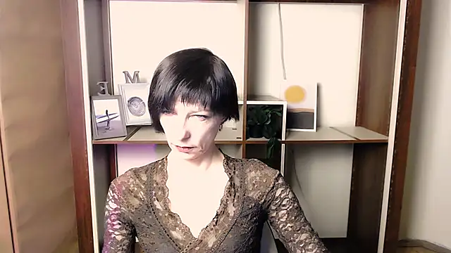  AngeliaFlow  online show from November 21, 2025, 6:34 am