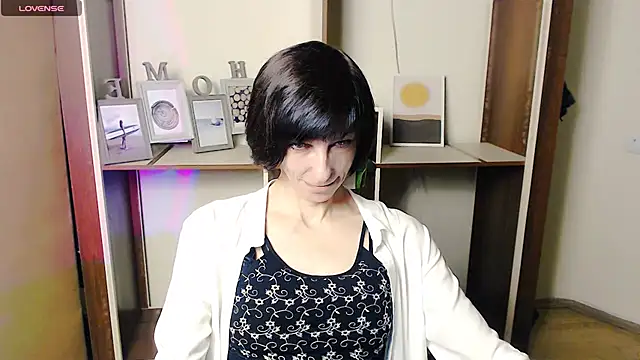  AngeliaFlow  online show from October 15, 2025, 7:05 am