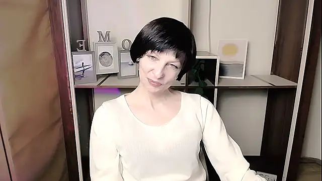  AngeliaFlow  online show from March 3, 2026, 7:59 am