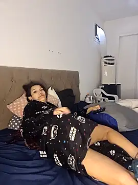 nickelfie online show from February 25, 2025, 10:59 am