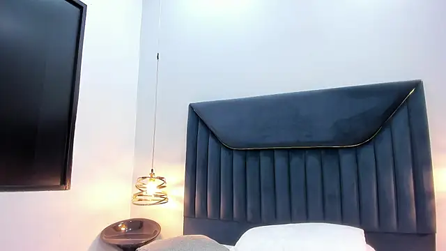 ZamiraGates online show from September 28, 2025, 4:19 am
