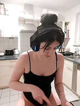 Gamergirl-Linela online show from March 5, 2026, 7:32 pm