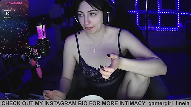 Snapshot of Gamergirl-Linela chatting on May 21, 2026, 10:18 pm Gamergirl-Linela online show from May 21, 2026, 10:18 pm