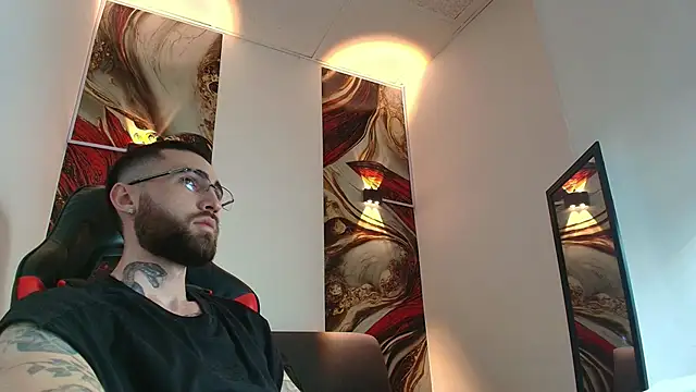 Luke davis01 online show from October 2, 2025, 12:52 pm