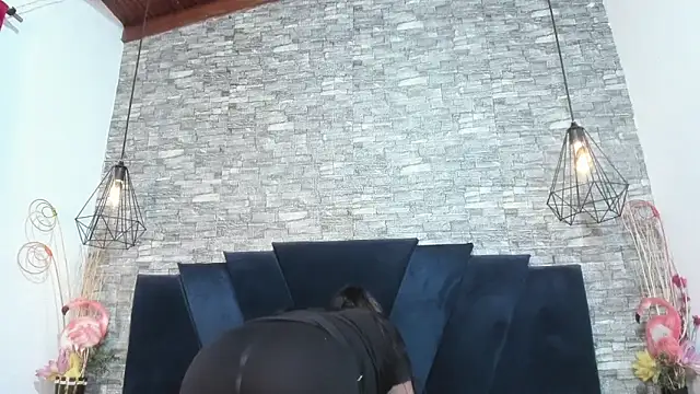 Sophia Brunett online show from March 13, 2026, 11:48 am