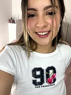 Cloee Rainbow1 online show from November 23, 2025, 2:05 pm