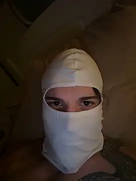 zizy630 online show from February 6, 2025, 7:29 pm