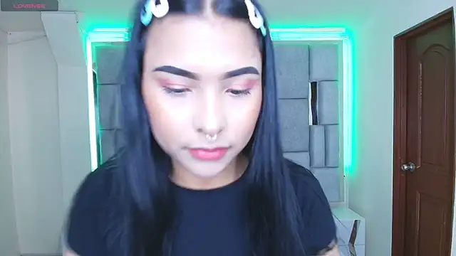 Snapshot of Vera_Best_ chatting on March 20, 2025, 2:42 pm Vera Best online show from March 20, 2025, 2:42 pm