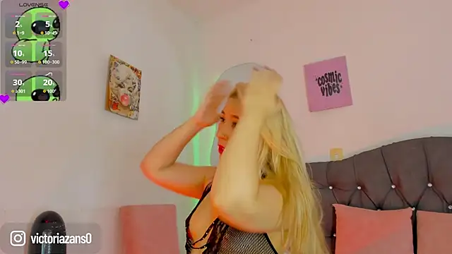 Vickyallien online show from July 9, 2026, 3:22 pm